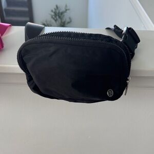 lululemon athletica Men's Black Belt Bag